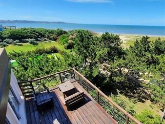 https://web5.gallito.com.uy/casa-a-la-venta-en-tio-tom-casi-sobre-la-playa-inmuebles-27691280