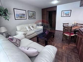 https://web5.gallito.com.uy/venta-apartamento-en-pocitos-2-dormitorios-cochera-inmuebles-27261059