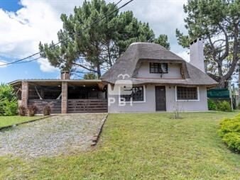 https://www.gallito.com.uy/alquiler-temporario-de-casa-3-dormitorios-en-tio-tom-punta-inmuebles-27691464