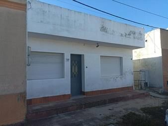 https://www.gallito.com.uy/apartamento-ph-en-zona-centrica-inmuebles-27691471