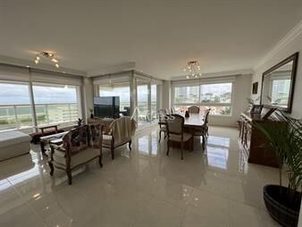 https://web5.gallito.com.uy/mansa-primera-linea-inmuebles-22911695
