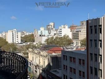 https://web5.gallito.com.uy/apartamento-en-venta-de-epoca-4-dormitorios-3-inmuebles-22590402