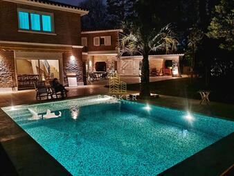 https://web5.gallito.com.uy/alquiler-casa-punta-del-este-espectacular-casa-de-inmuebles-27691708