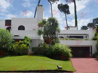 https://web5.gallito.com.uy/casa-en-venta-de-6-dormitorios-en-venta-en-punta-inmuebles-19149703