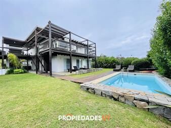 https://www.gallito.com.uy/casa-venta-5-dormitorios-manantiales-punta-del-inmuebles-26140325