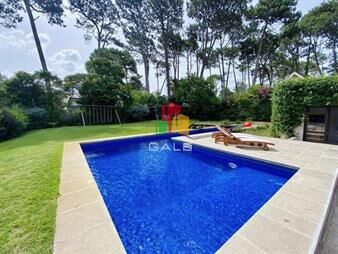 https://www.gallito.com.uy/cã³moda-casa-de-5-dormitorios-y-piscina-en-punta-inmuebles-26809243