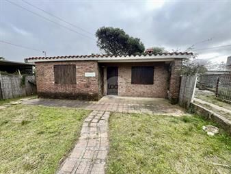 https://web5.gallito.com.uy/venta-2-casas-en-solymar-sur-ciudad-de-la-costa-inmuebles-27522168