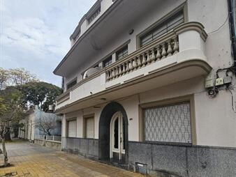 https://web5.gallito.com.uy/apartamento-2-dormitorios-con-renta-la-comercial-inmuebles-27632480