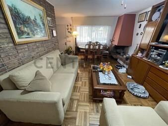 https://web5.gallito.com.uy/venta-casa-cordon3-dormitorios-3-baños-garaje-parrille-inmuebles-27142501
