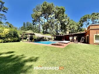 https://www.gallito.com.uy/casa-de-5-dormitorios-dependencia-inmuebles-26015621