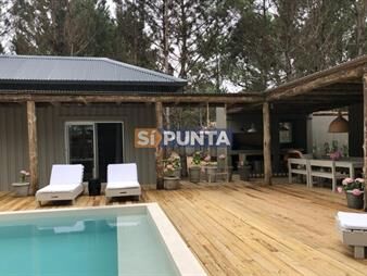 https://web5.gallito.com.uy/venta-y-alquiler-temporario-de-exclusiva-casa-de-inmuebles-27608900