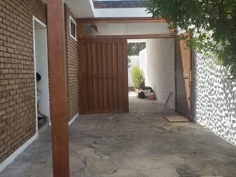 https://web5.gallito.com.uy/casa-en-venta-con-renta-3-dormitorios-2-baã±os-y-inmuebles-25855307