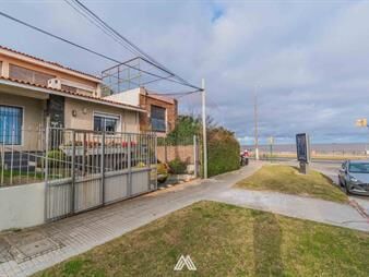 https://web5.gallito.com.uy/venta-casa-3-dorms-jardin-barbacoa-malvin-inmuebles-27596281