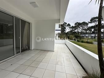 https://www.gallito.com.uy/mansa-2-dormitorios-y-amplias-terrazas-punta-del-inmuebles-27695634