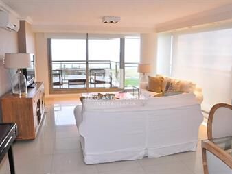 https://web5.gallito.com.uy/apartamento-a-pasos-de-playa-brava-inmuebles-25000504