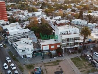 https://web5.gallito.com.uy/venta-terreno-esquina-con-fondo-sobre-avenida-con-inmuebles-27657100