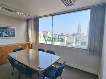 https://web5.gallito.com.uy/venta-oficina-en-ciudad-vieja-inmuebles-27631938