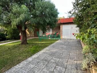 https://www.gallito.com.uy/venta-de-casa-salinas-4-dormitorios-y-2-baãos-inmuebles-27484833