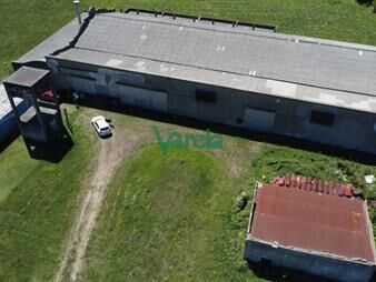 https://web5.gallito.com.uy/venta-gran-terreno-con-galpon-sobre-mendoza-ideal-inmuebles-27484905