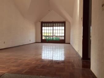 https://web5.gallito.com.uy/venta-casa-punta-gorda-en-excelente-estado-inmuebles-27485162