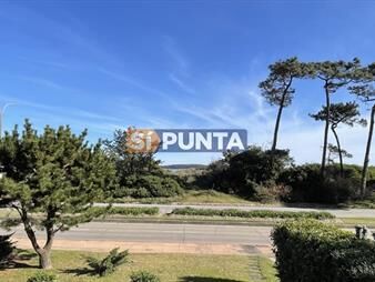 https://web5.gallito.com.uy/venta-de-apartamento-de-dos-dormitorios-en-playa-inmuebles-27608432