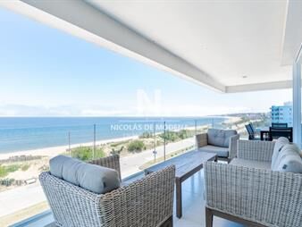 https://web5.gallito.com.uy/venta-de-penthouse-sobre-la-playa-mansa-de-tres-y-inmuebles-25023478