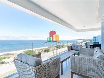 https://web5.gallito.com.uy/venta-de-penthouse-sobre-la-playa-mansa-de-tres-y-inmuebles-21962780