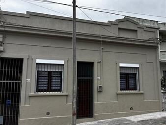 https://www.gallito.com.uy/casa-a-estrenar-a-mts-de-antel-arena-con-3-y-inmuebles-27695977