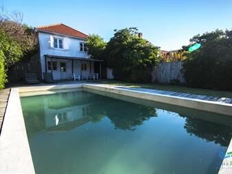 https://web5.gallito.com.uy/alquiler-anual-excelente-casa-de-4-dormitorios-con-piscina-inmuebles-27382545
