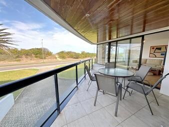 https://web5.gallito.com.uy/apartamento-en-venta-en-primera-linea-de-brava-de-inmuebles-23405017