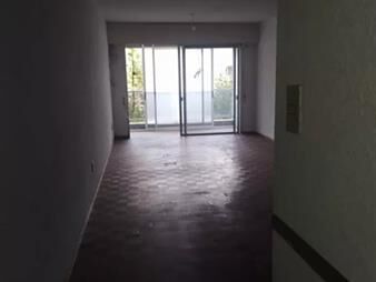 https://web5.gallito.com.uy/amplio-monoambiente-en-venta-tres-cruces-inmuebles-26416844