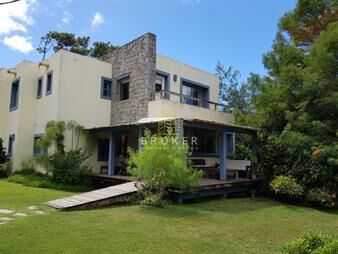 https://www.gallito.com.uy/hermosa-casa-con-piscina-en-montoya-para-alquiler-inmuebles-27521769