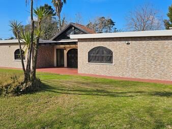 https://www.gallito.com.uy/venta-casa-en-solymar-cuatro-dormitorios-inmuebles-27595922