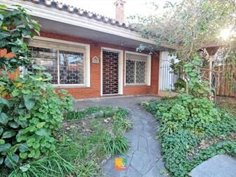 https://web5.gallito.com.uy/venta-casa-4-dormitorios-y-garaje-en-la-union-inmuebles-27509991