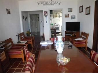 https://web5.gallito.com.uy/apartamento-en-venta-2-dormitorios-1-baño-con-inmuebles-22277224