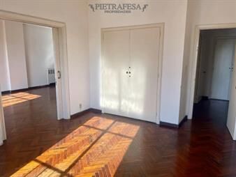 https://web5.gallito.com.uy/apartamento-de-categoria-sobre-18-de-julio-4-inmuebles-27700084