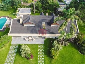 https://web5.gallito.com.uy/extraordinaria-casa-en-venta-y-alquiler-punta-inmuebles-27702644