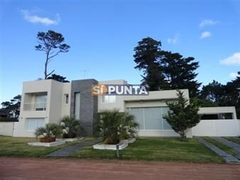 https://web5.gallito.com.uy/casa-en-alquiler-anual-mansa-inmuebles-27608620
