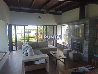 https://web5.gallito.com.uy/casa-en-venta-con-piscina-en-la-barra-inmuebles-27609536
