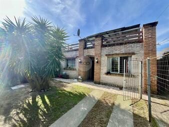 https://www.gallito.com.uy/alquiler-casa-2-dormitorios-en-el-pinar-inmuebles-27700362