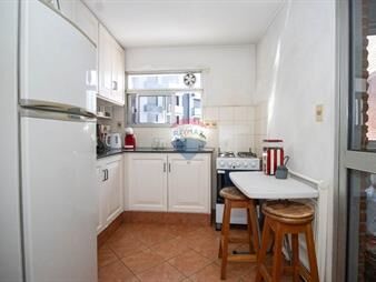 https://web5.gallito.com.uy/venta-apartamento-2-dormitorios-balcon-centro-inmuebles-27297159