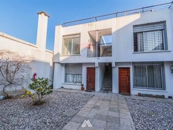 https://web5.gallito.com.uy/venta-apartamento-un-dormitorio-y-terraza-reducto-inmuebles-27703326