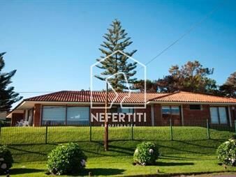 https://web5.gallito.com.uy/excelente-casa-4-dormitorios-y-piscina-100-m-del-inmuebles-24614442