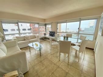 https://web5.gallito.com.uy/apto-de-2-dormitorios-2-baños-en-la-entrada-de-inmuebles-22908421