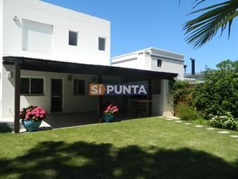 https://web5.gallito.com.uy/casa-en-alquiler-4-dormitorios-la-barra-inmuebles-27608571
