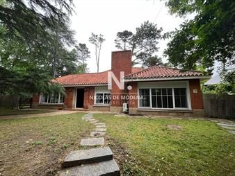 https://web5.gallito.com.uy/chalet-de-3-dormitorios-mas-dependencia-en-venta-inmuebles-24995777