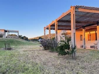 https://www.gallito.com.uy/chacra-de-6-has-con-664-m2-cerca-de-piriapolis-inmuebles-25495033