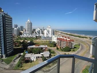https://web5.gallito.com.uy/excelente-ubicacion-a-metros-de-la-brava-en-1-inmuebles-27465498