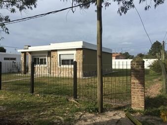 https://www.gallito.com.uy/venta-casa-en-lagomar-dos-dormitorios-inmuebles-27702896