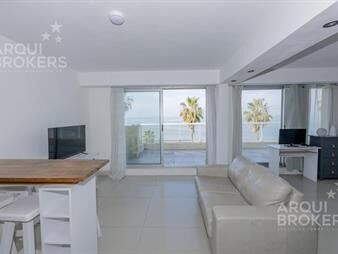 https://web5.gallito.com.uy/apartamento-penthouse-monoambiente-con-muebles-en-alquiler-inmuebles-27713049